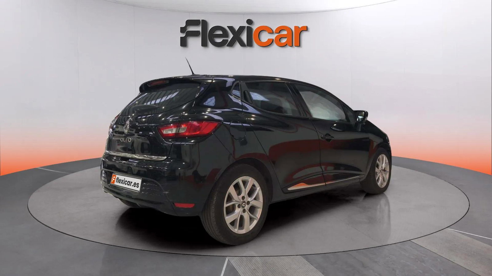 https://cdn-flexicar.caraffinity.it/public_appraisal_images_pro/images/stock/215809/INORAdHlML__WhatsApp Image 2025-11-24 at 11.34.34.jpg